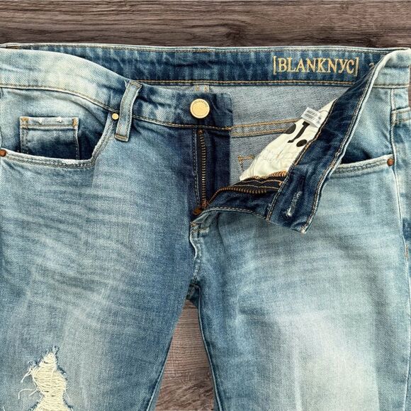 Stylish Pre-Owned BLANKNYC Ripped Skinny Jeans Size 25 Trendy Distressed Denim - Picture 3 of 7